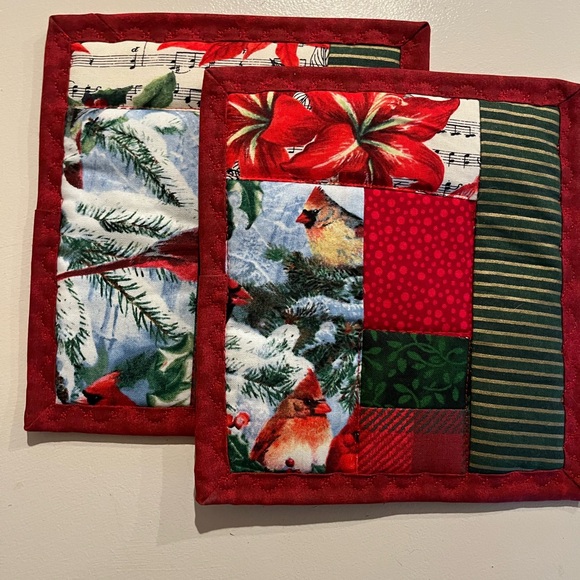Hand Crafted 2 Pot Holders - Picture 5 of 5